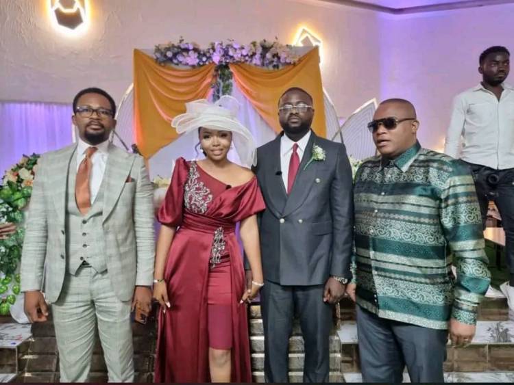 Fiston Mbuyi se marie civilement à Jenovic Sivi