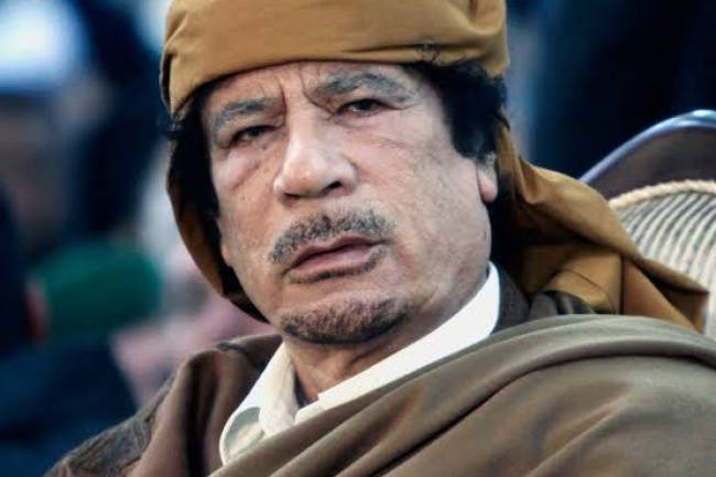 Parlons de Mouammar Kadhafi, mort assassiné il y a de cela 10 ans
