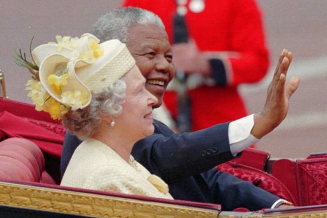 Coup d'œil sur le "Lien d'amitié" entre la Reine Elizabeth II et Nelson Mandela 
