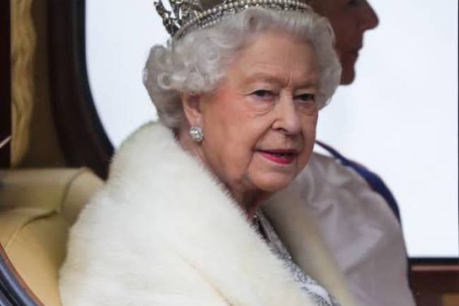 Sur le long règne de la Reine Elizabeth Il, Figure emblématique des 20ème et 21ème siècles