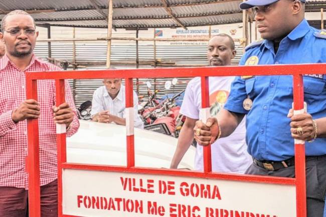 Séparateurs routiers à Goma : La Fondation Me Eric BIRINDWA en action !