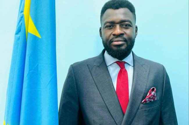 Profil du futur gouverneur Sanguma Nyenemo Pierre, l'homme qu'il faut pour le développement de la province du Sud-Ubangi 