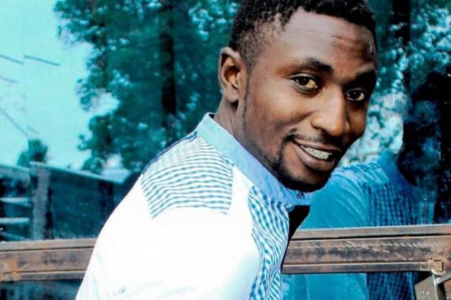 2 albums et près de 100 chansons,... découvrez le parcours de l'artiste musicien Congolais Abedi Le Chantre